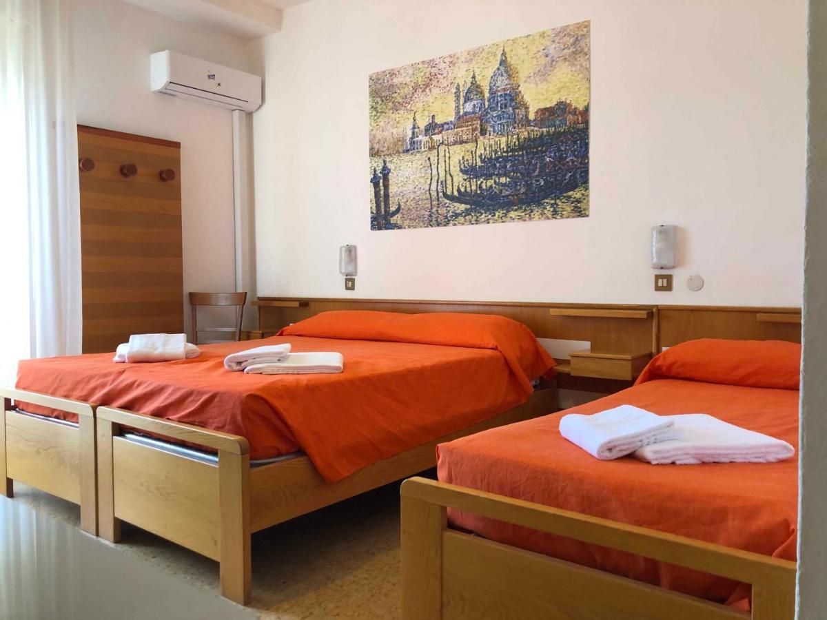 Hotel Adriatico Bibione Exterior foto